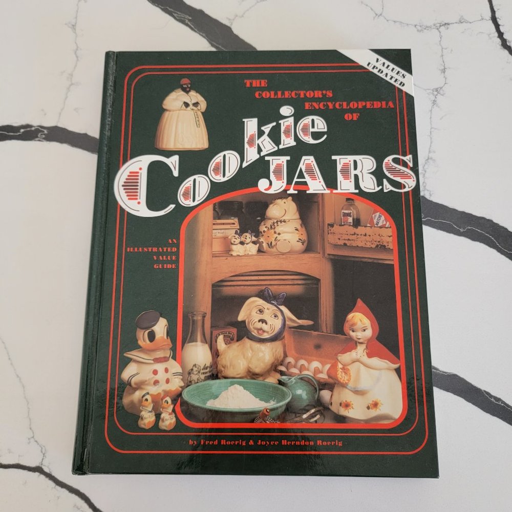 The Collectors Encyclopedia of Cookie Jars A Pictorial Reference hardcover book
